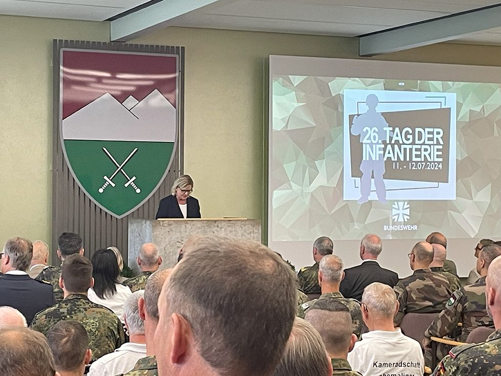 Wehrbeauftragten des Dt. Bundestages Dr. Eva Högl am Tag der Infanterie 2024, Infanterieschule der Bundeswehr, Hammelburg
